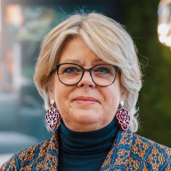 Jutta Hermanowski - Sofa Depot