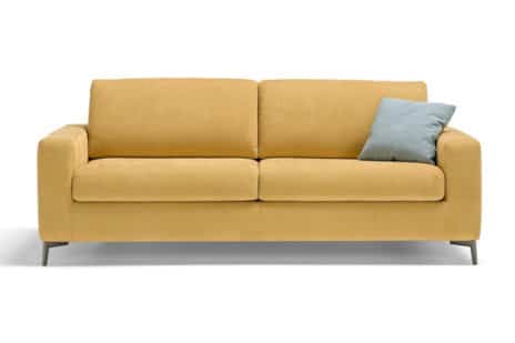 Schlafsofa sieht aus wie normales Sofa.