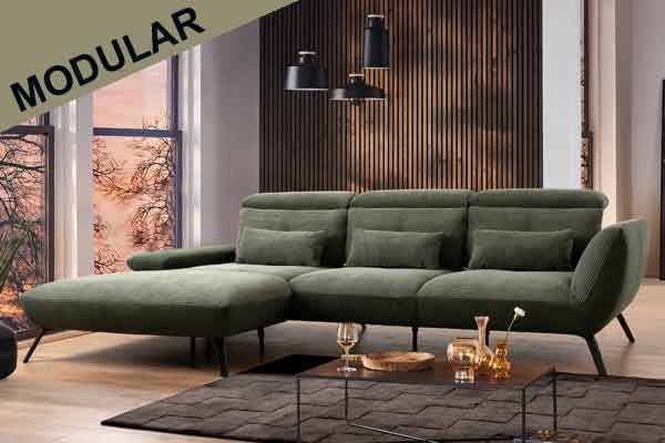 Modulares Ecksofa in olive.